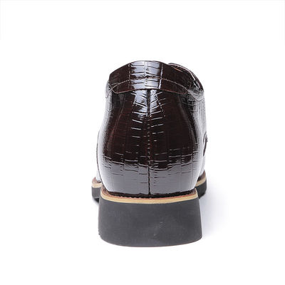 Chạy xe thang máy 6cm giày chân chân chân da đen giày giày quần áo