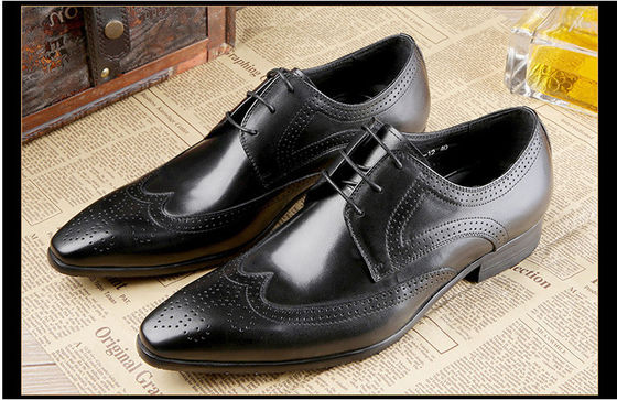 Chạy giày đàn ông Oxford Brogue da bò chân chân đơn giản giày đàn ông cổ điển