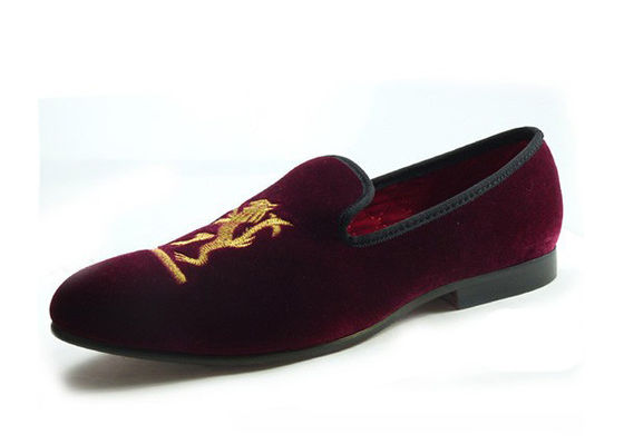 Sư tử thêu đàn ông Velvet Loafers làm bằng tay đàn ông Black Velvet Giày dép cho đám cưới