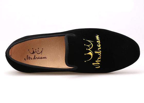 Giày dép nam Đàn ông Velvet Loafers Phong thêu OEM Giày đơn giản phẳng cho bữa tiệc