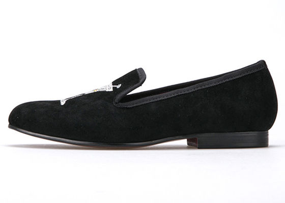 Phong thêu Đàn ông Velvet Loafers Đàn ông Đen hút thuốc Đàn ông với thiết kế thủy tinh rượu vang