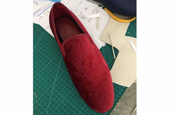 Phong thêu Velvet hút thuốc men mặc chống OEM / ODM