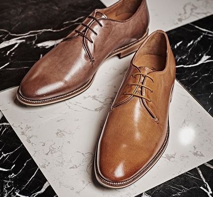 Giày cưới của đàn ông, giày kiểu thời trang, giày cao cấp của đàn ông