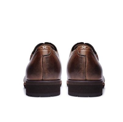 Giày mềm của đàn ông Casual kích thước bình thường Da nâu Brogue giày thể thao