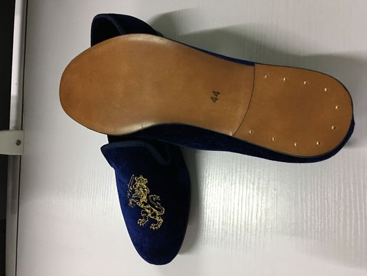 Chất liệu bền Mens Velvet Loafers Round Toe Mens Blue Suede Slip On Shoes