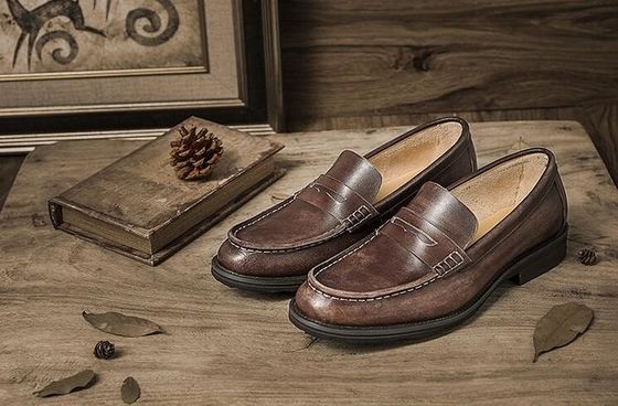 Những người đàn ông có hơi thở màu nâu Penny Loafers, giày da thật Loafers