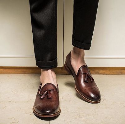 Mùa hè màu nâu Mens Loafers da Giày trượt trên Brogue Tassel Loafers