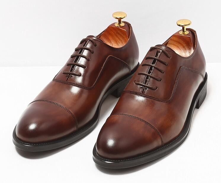 Đơn giản Toe Mens màu nâu dây chuyền lên váy giày kích thước tùy chỉnh với kết thúc da sáp